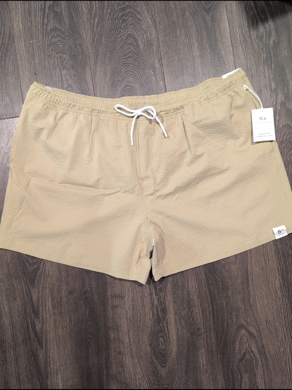 Free Assembly Mens Swim Stretch Seersucker Board Shorts Taupe 5 Inch 3XL NWT